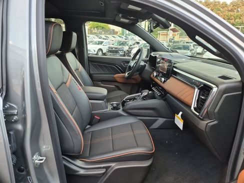 New 2026 GMC Canyon AT4 w/ Technology Plus Package AWD/4WD image 34