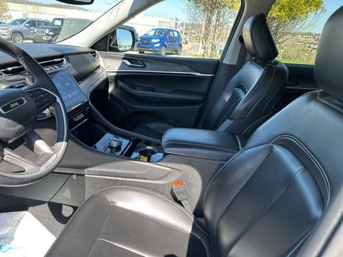 Used 2023 Jeep Grand Cherokee L Limited image 9