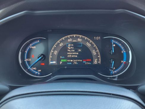 Certified 2025 Toyota RAV4 LE image 21