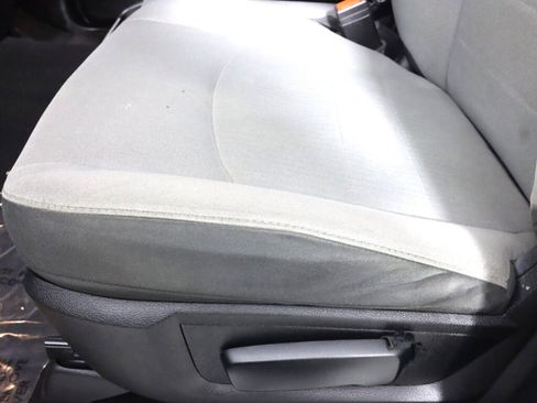 Used 2021 RAM 1500 Classic SLT image 31