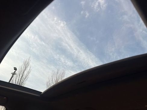 Used 2021 Lexus LS 500 w/ Interior Upgrade Package image 28