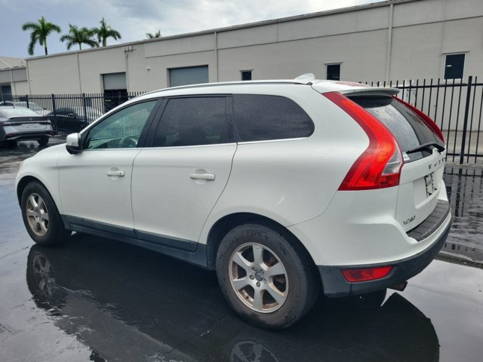 Used 2011 Volvo XC60 3.2 AWD/4WD image 7