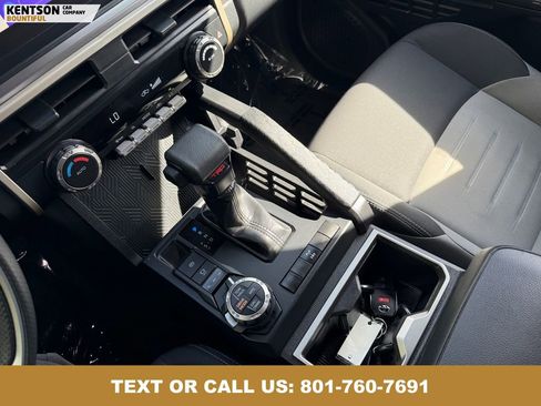 Used 2025 Toyota Tacoma TRD Off-Road image 25