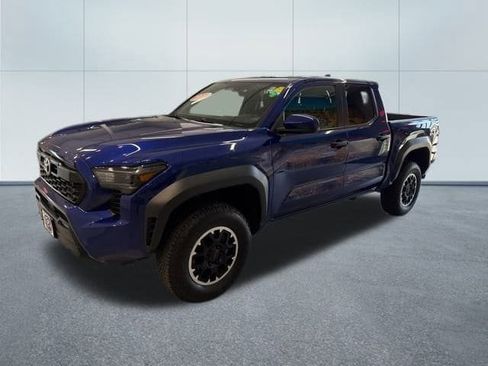 Used 2024 Toyota Tacoma TRD Sport image 2