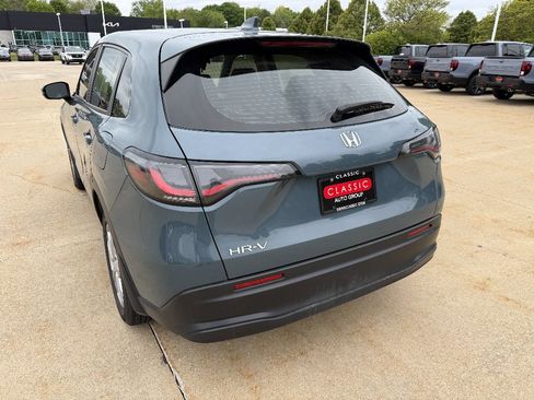 Used 2024 Honda HR-V LX image 5