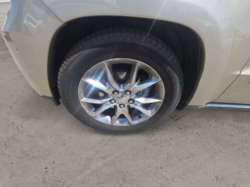 Used 2014 Jeep Grand Cherokee Summit AWD/4WD image 9
