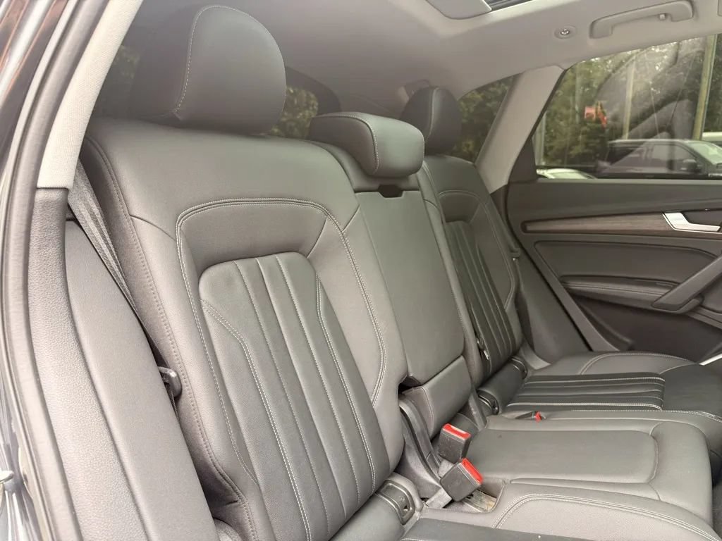 Used 2021 Audi Q5 2.0T Premium Plus w/ Premium Plus Package AWD/4WD image 11