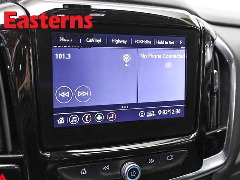 Used 2021 Chevrolet Traverse LT image 19