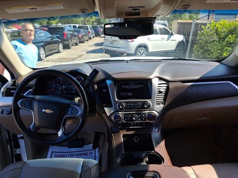Used 2016 Chevrolet Suburban LT RWD image 11