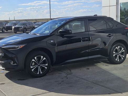 Used 2024 Subaru Solterra Premium image 22