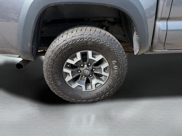 Used 2021 Toyota Tacoma TRD Off-Road AWD/4WD image 21