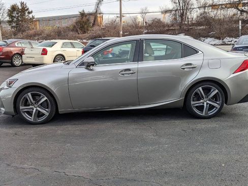 Used 2018 Lexus IS 300 AWD w/ Comfort Package image 19