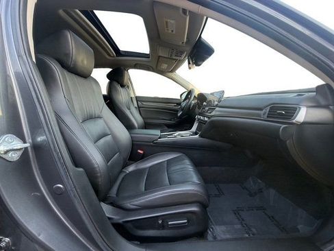 Used 2021 Honda Accord Touring image 13