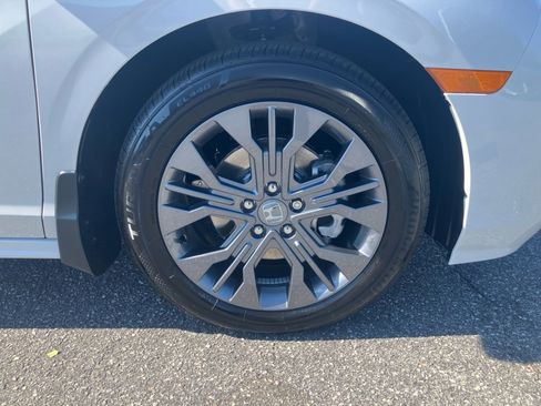 Certified 2026 Honda Odyssey Touring image 25