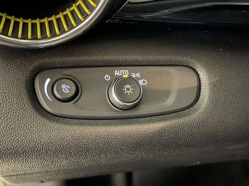 Used 2024 Chevrolet Trax ACTIV FWD image 21