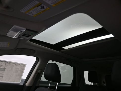 New 2026 Nissan Pathfinder SL w/ SL Premium Package image 23