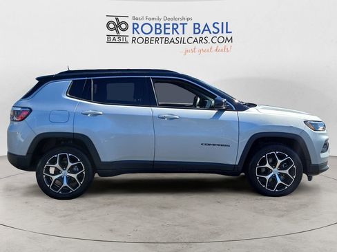 Used 2024 Jeep Compass Limited image 6