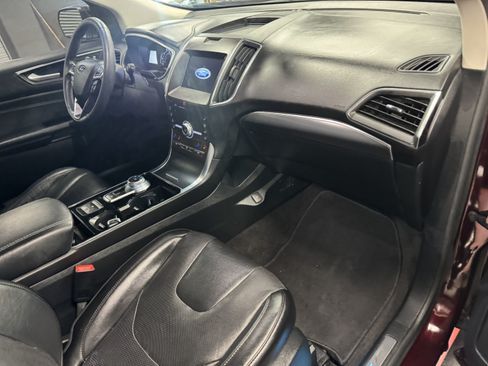 Used 2020 Ford Edge Titanium w/ Equipment Group 301A FWD image 15