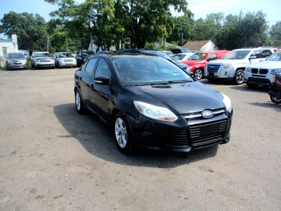 Used 2014 Ford Focus SE w/ SE Winter Package