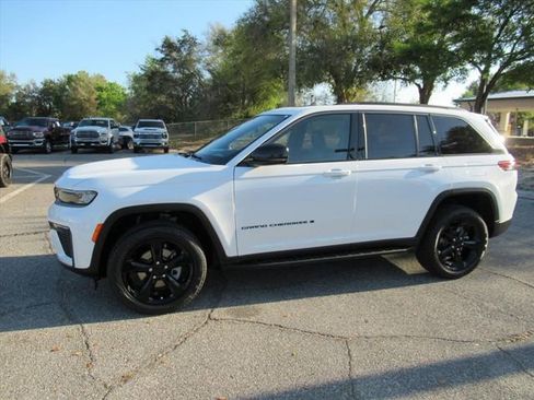 New 2026 Jeep Grand Cherokee Limited AWD/4WD image 4