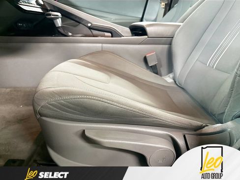Used 2024 Hyundai Elantra SEL FWD image 19