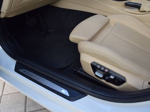 Used 2017 BMW 330i Sedan RWD image 39