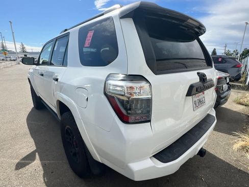 Certified 2021 Toyota 4Runner Venture w/ Moonroof Package AWD/4WD image 6