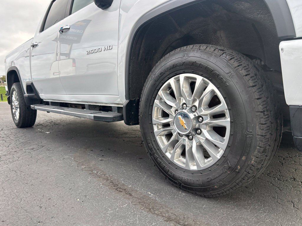 Used 2023 Chevrolet Silverado 2500 High Country w/ Z71 Off-Road Package AWD/4WD image 10