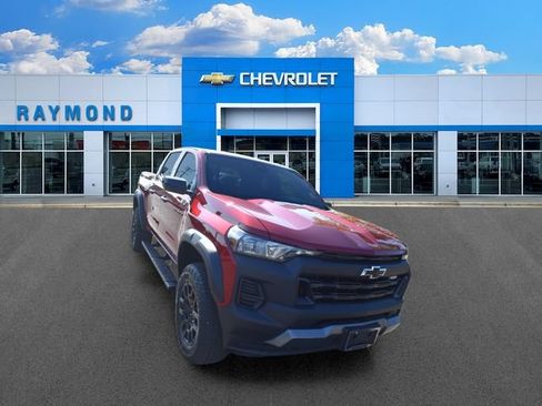 Used 2026 Chevrolet Colorado Trail Boss AWD/4WD image 9