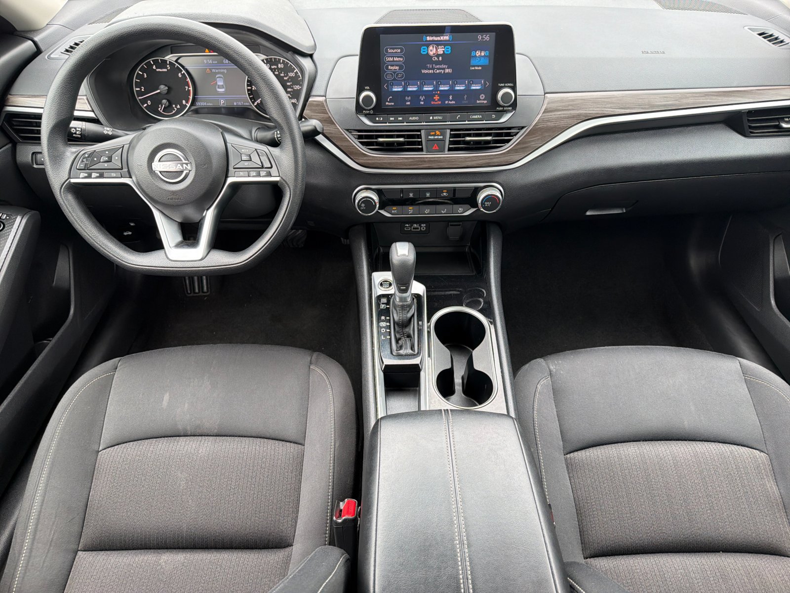 Used 2024 Nissan Altima 2.5 SV FWD image 14