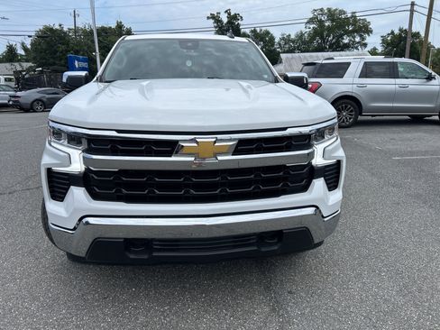 Used 2025 Chevrolet Silverado 1500 LT AWD/4WD image 2