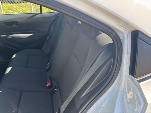 Used 2025 Toyota Corolla LE image 37