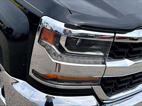 Used 2017 Chevrolet Silverado 1500 LT w/ LT Eassist Package AWD/4WD image 27