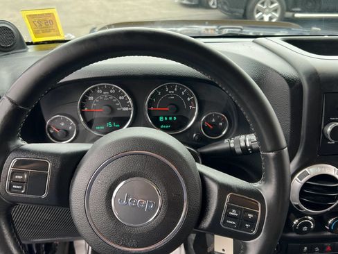Used 2013 Jeep Wrangler Rubicon w/ Dual Top Group AWD/4WD image 14