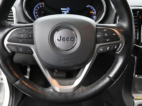 Used 2020 Jeep Grand Cherokee Limited w/ Trailer Tow Group IV image 17