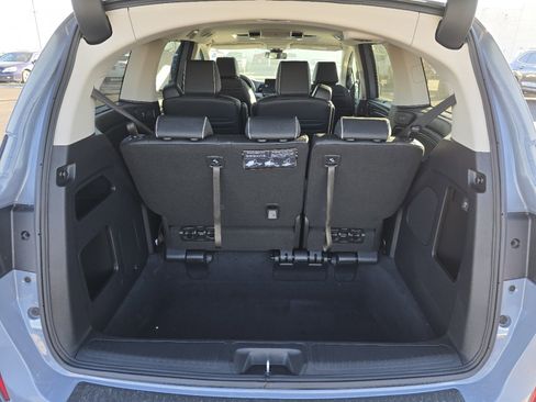 New 2026 Honda Odyssey Touring image 23