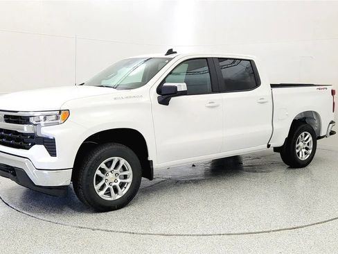 New 2026 Chevrolet Silverado 1500 LT w/ Convenience Package II AWD/4WD image 3