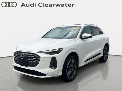 Certified 2025 Audi Q5 Premium w/ Convenience Package AWD/4WD image 1