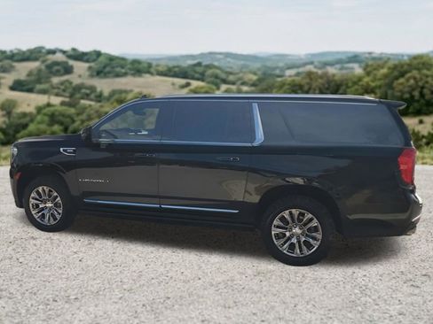 Certified 2023 GMC Yukon XL Denali AWD/4WD image 7