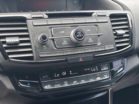 Used 2017 Honda Accord Sport image 30