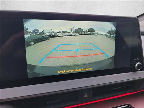 Used 2025 Toyota Prius Plug-In Hybrid image 21