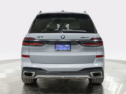 Used 2024 BMW X7 xDrive40i w/ M Sport Package AWD/4WD image 4