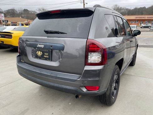 Used 2017 Jeep Compass Sport FWD image 7