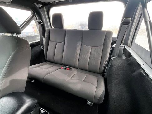 Used 2016 Jeep Wrangler Sport image 26