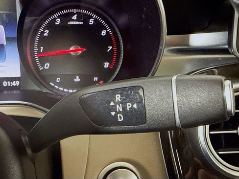 Used 2018 Mercedes-Benz GLC 300 4MATIC image 19