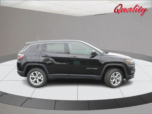 New 2025 Jeep Compass Sport image 2