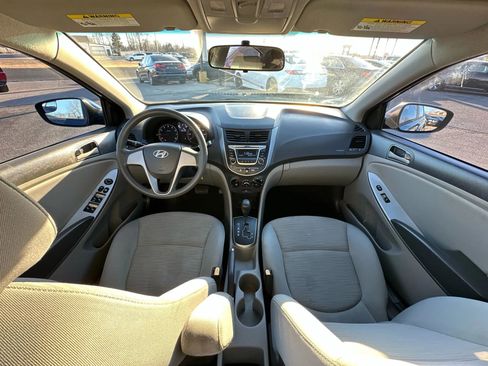 Used 2015 Hyundai Accent GLS image 11
