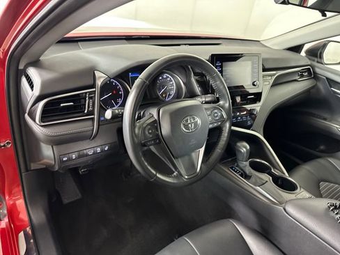 Used 2023 Toyota Camry SE FWD image 13