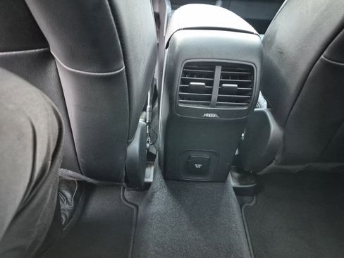 Used 2020 Ford Escape Titanium w/ Titanium Premium Package 2.0 image 19