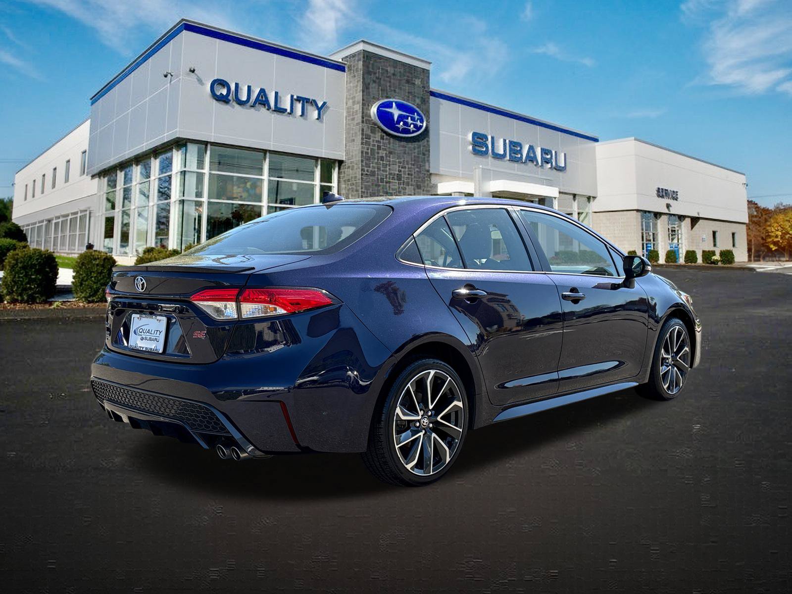 Used 2022 Toyota Corolla SE w/ SE Premium Package FWD image 4